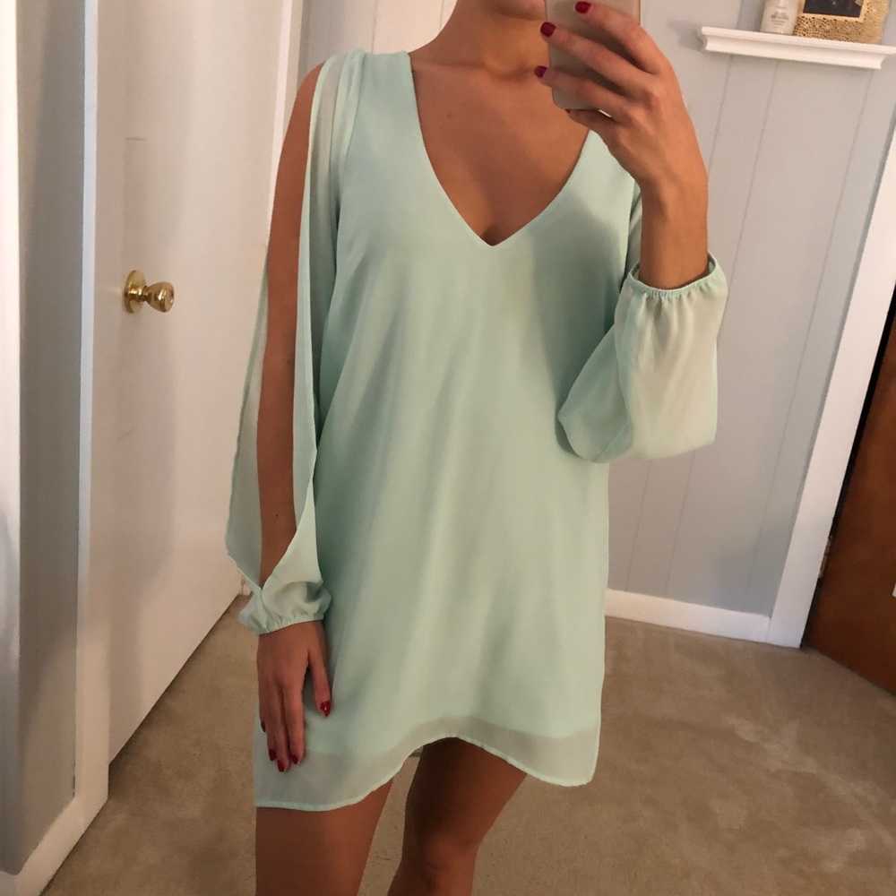 Tobi Split Sleeve Dress